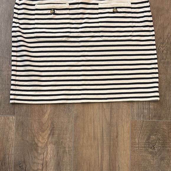 J. Crew Women’s M Black Cream Striped Pencil Mini Skirt Button Pocket Elastic - Picture 4 of 7